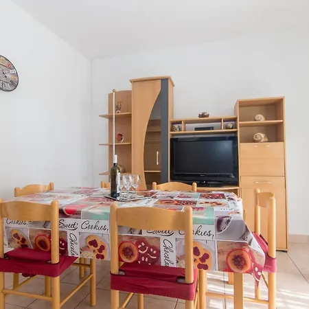 Luka Apartment
